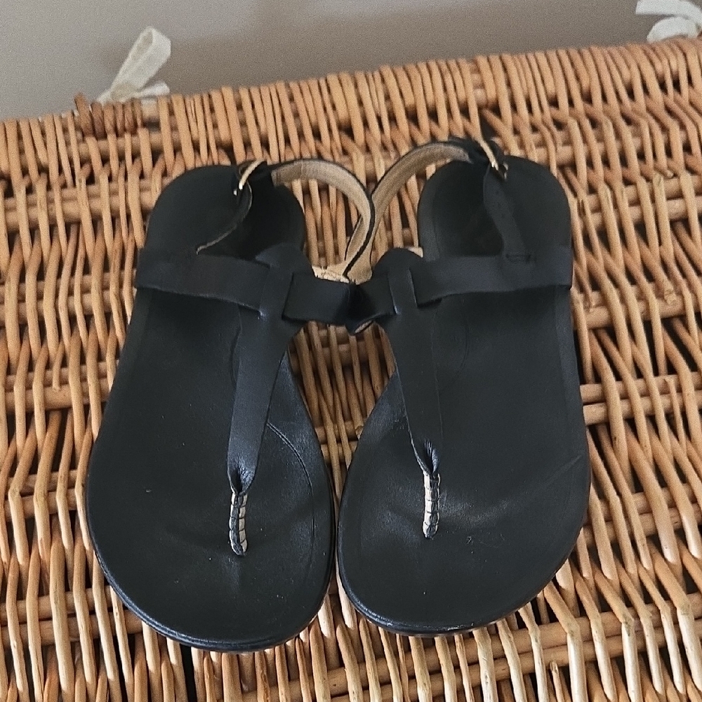 OluKai Black Leather Sandals